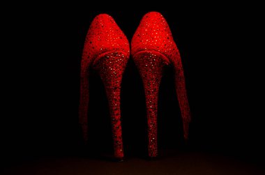 yüksek topuklu kırmızı