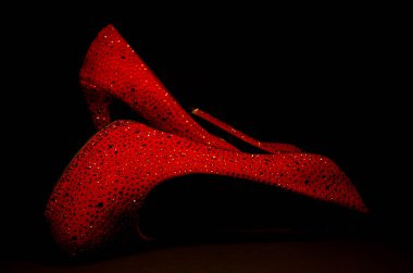 yüksek topuklu kırmızı