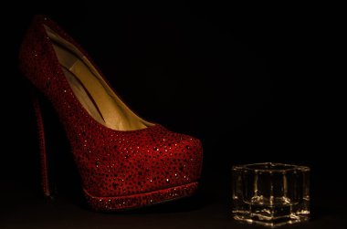 Siyah Cam doku ve eski