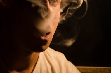 çocuk güzel dumanlı