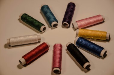 biriktirme vida asılı