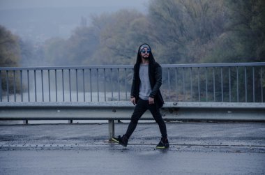 kötü çocuk sağdıç