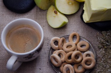 görüntü elma ve kahve