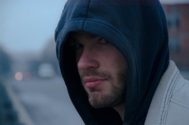 hippi tarzı adam. moda erkek