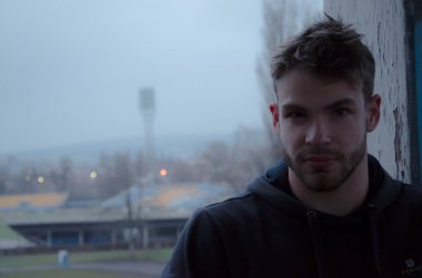 hippi tarzı adam. moda erkek