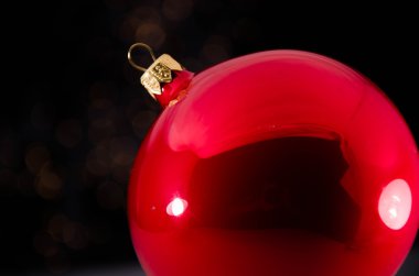 Kırmızı Noel dekorasyonu topları