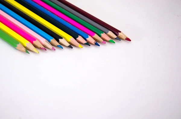Lápices de colores para uso escolar o profesional — Foto de Stock