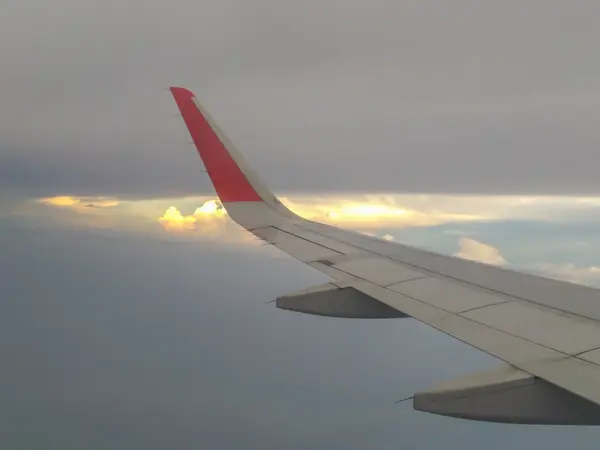 Προβολή από το παράθυρο του αεροπλάνου — Φωτογραφία Αρχείου