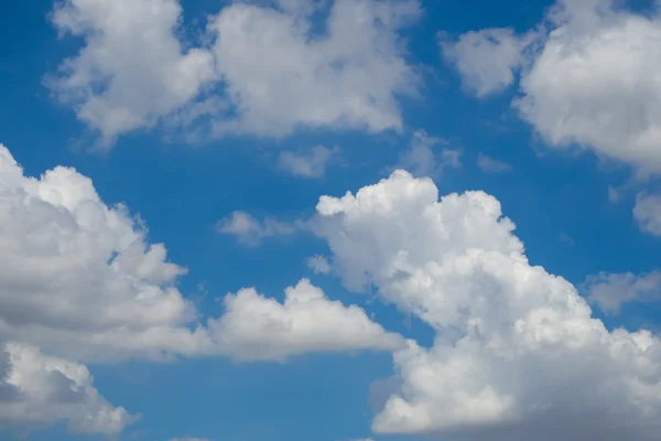 Nube suave abstracta con cielo azul — Foto de Stock