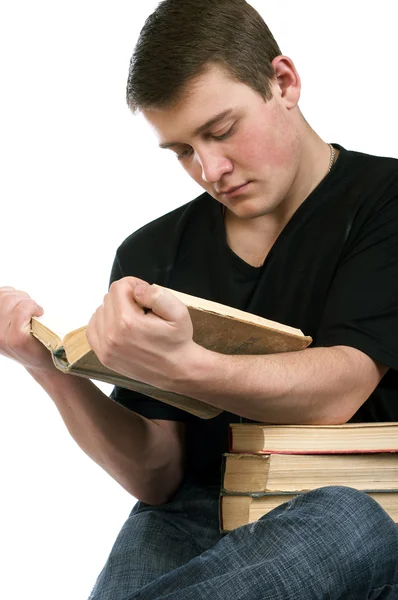 Joven leyendo un libro —  Fotos de Stock