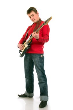 genç adam elektro gitar çalmak