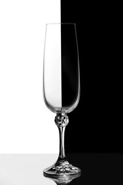 Ein leeres Weinglas — Stockfoto