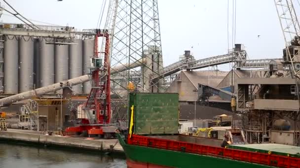 Terminal de carga a granel puerto de Ravenna marzo 2016 — Vídeo de stock