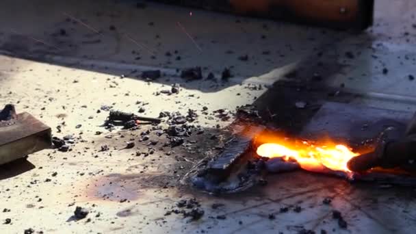 Cortador de gas que corta el acero — Vídeos de Stock