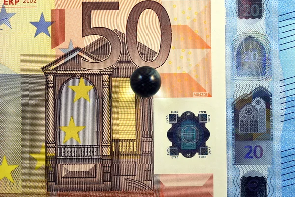 Verschiedene Euro-Banknoten und Währungen aus nächster Nähe — Stockfoto