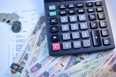 Dirhem para birimini, Birleşik Arap Emirlikleri kapatın