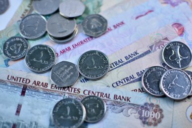 Dirhem para birimini, Birleşik Arap Emirlikleri kapatın