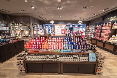 Dubai, Birleşik Arap Emirlikleri 12 Mayıs 2021 Bath & Body Works, Emirlik Alışveriş Merkezi 'nde perakende satış yapıyor.