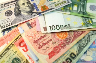 Yakın çeşitli para birimi banknot ve madeni paraların, farklı ülkelerden