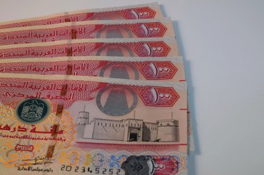 Yakın çeşitli para birimi banknot ve madeni paraların, Birleşik Arap Emirlikleri