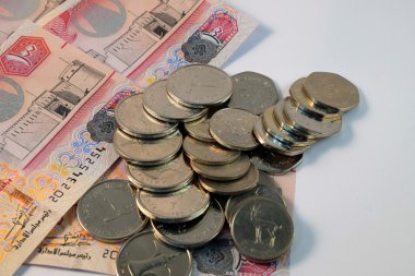 Yakın çeşitli para birimi banknot ve madeni paraların, Birleşik Arap Emirlikleri