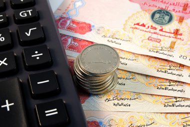 Yakın çeşitli para birimi banknot ve madeni paraların, Birleşik Arap Emirlikleri