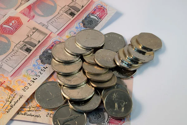 Yakın çeşitli para birimi banknot ve madeni paraların, Birleşik Arap Emirlikleri