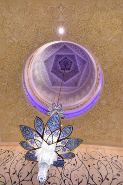 Büyük Camii tavan iç, Abu Dhabi, Birleşik Arap Emirlikleri