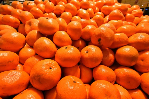 Demet taze turuncu ve Mandarin süpermarket kutularına Tarih — Stok fotoğraf