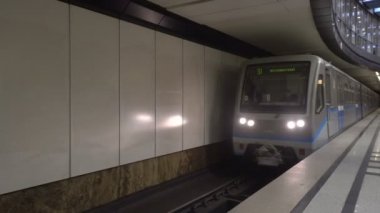 Metroyu Moskova terminale yaklaşılıyor