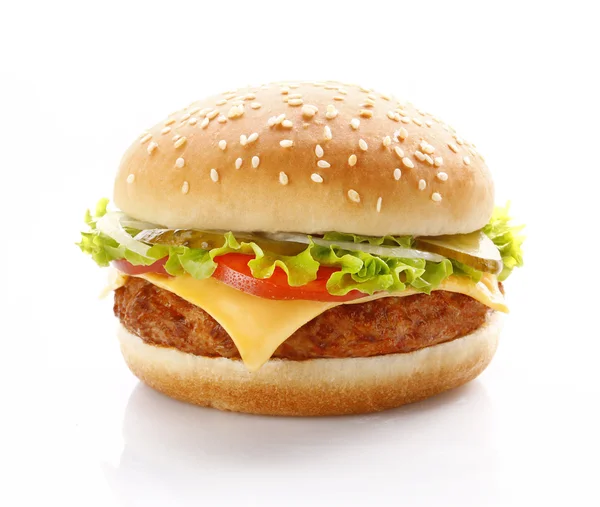 Leckere frische Cheeseburger auf weißem Hintergrund — Stockfoto