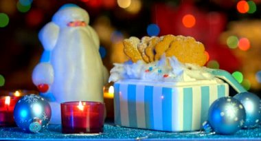 Zencefilli kurabiye ile Noel dekorasyon oyuncak