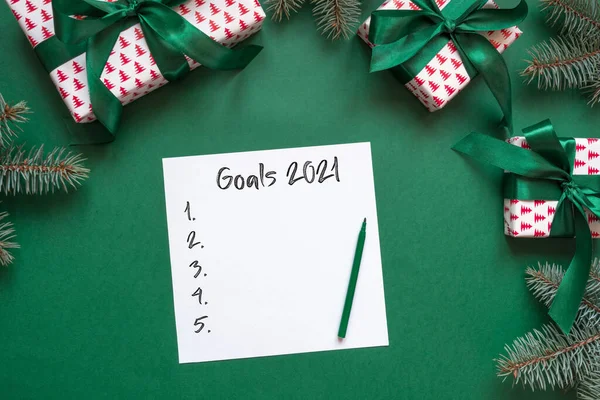 Metas Para Nuevo 2021 Año Regalos Verde Vista Superior —  Fotos de Stock