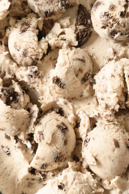 Kurabiyeli kremalı dondurma kalıbı..