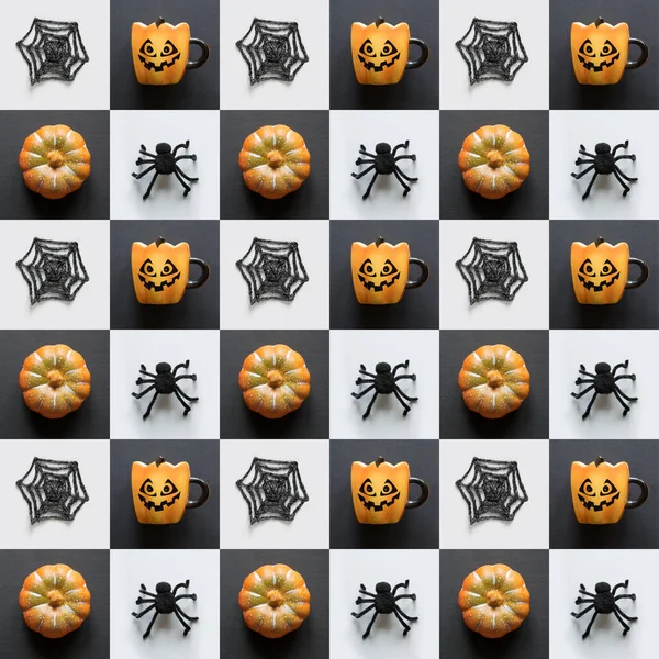 Nahtloses Muster der Halloween-Collage mit Kürbis, Spinnen, Tasse, Dekorationen. — Stockfoto
