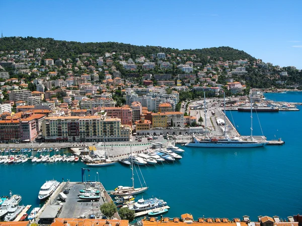Panoramisch uitzicht op de haven van Nice, Frankrijk. — Stockfoto