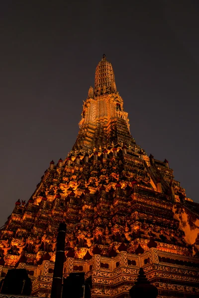 WAT Arun gece sahnelerinde turuncu ışık