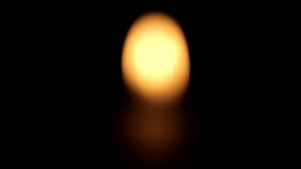 Сосредоточься на свече. — стоковое видео