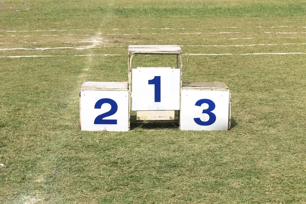 1 ahşap kazanan podyum 3 