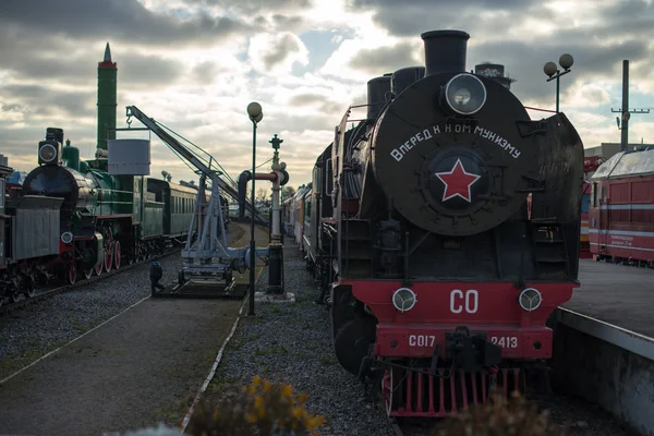 Старый локомотив в Санкт-Петербурге — стоковое фото