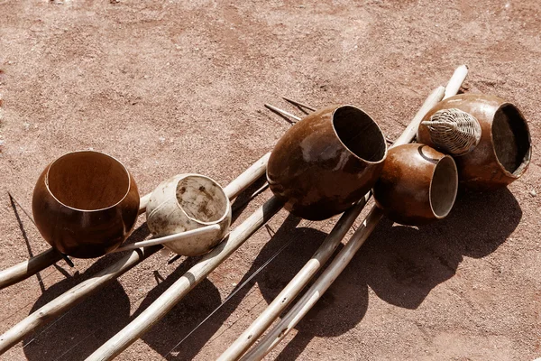 Brazilské hudební nástroje, které se nazývají berimbau, je nejstarším nástrojem na světě, původem z Afriky — Stock fotografie