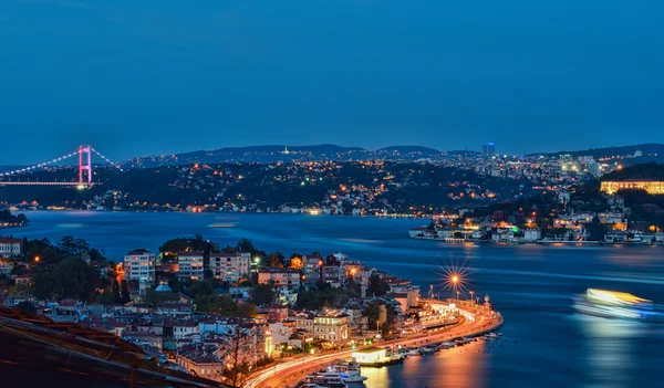Istanbul gece manzarası