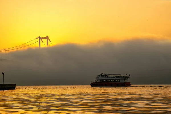 Foggy Misty Scene Bosphorus Bridge Bridge Bosphorus Istanbul View Asian — Fotografia de Stock