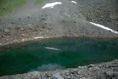 Avusor Platosu 'ndan doğa manzarası ve Kackar Dağları' nın zirvesindeki muhteşem gölü...