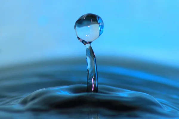 Un arte de gota de agua — Foto de Stock