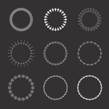 Tasarım çerçeveler ve afiş için yuvarlak ve yuvarlak çerçeve kümesi. Siyah ve beyaz