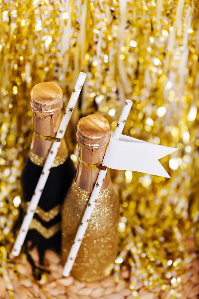 Feliz ano novo 2016 garrafa de champanhe ouro fantasia — Fotografia de Stock