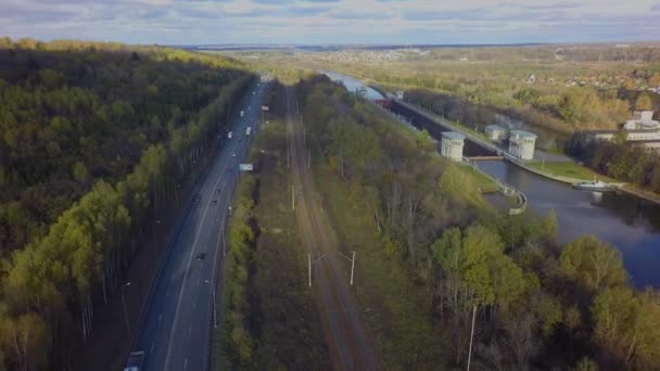 Воздушная осень River Railroad Road by drone — стоковое видео