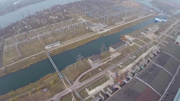 Vue aérienne entrepôt usine production par copter — Video