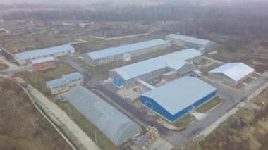 Havadan görünümü depo fabrika üretim helikopter tarafından